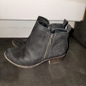 Girl's boots
